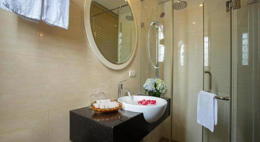 Tu Linh Palace Hotel 3*