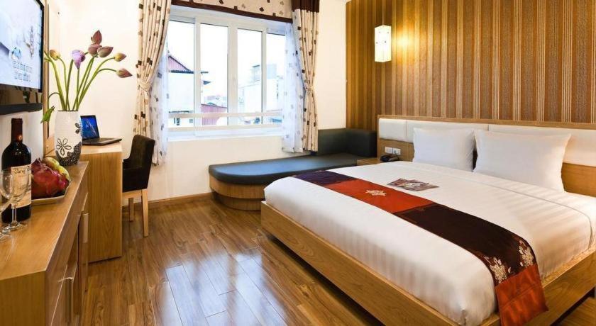 Tu Linh Palace Hotel